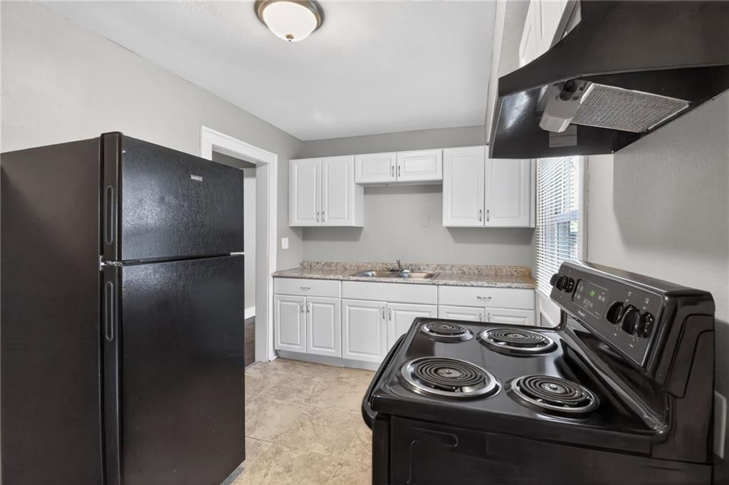 2407 E 68th Terrace — photo 17