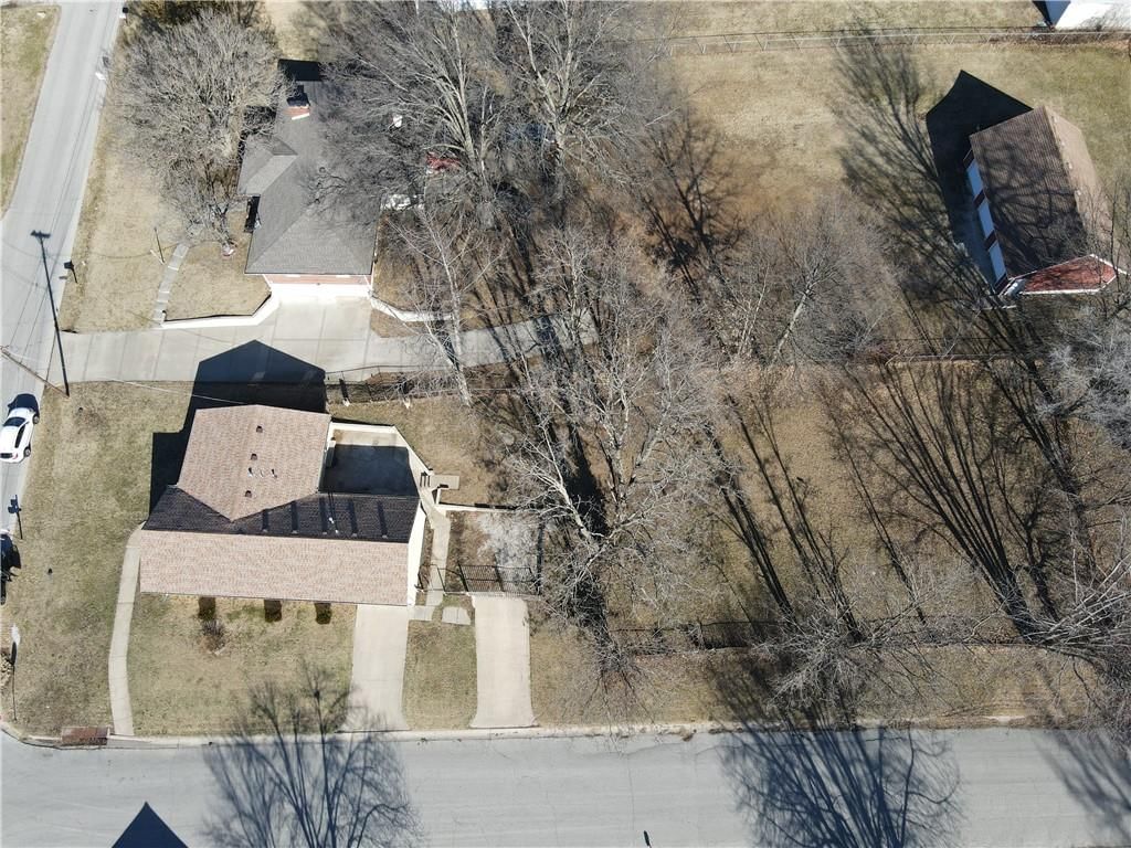 2701 N 74th Street — photo 33