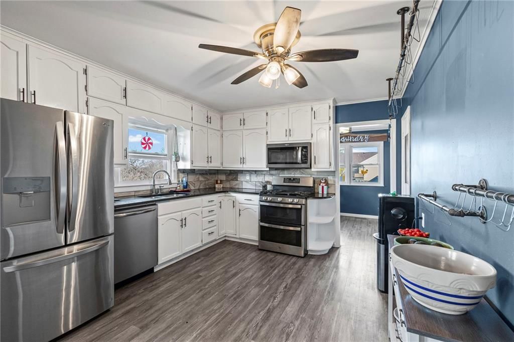 409 W Main Street — photo 10