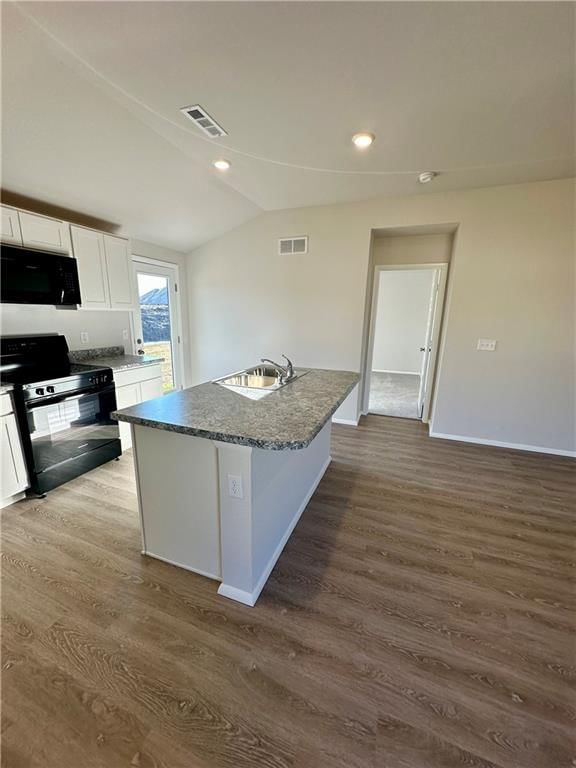 37721 W 208th Terrace — photo 8