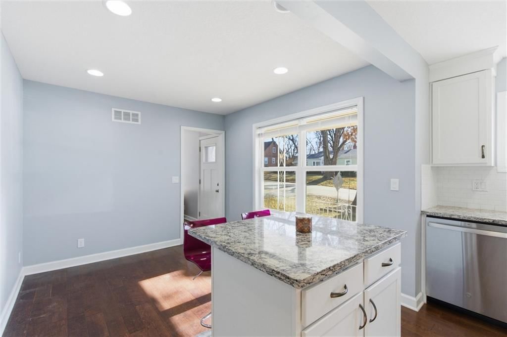618 W 85th Terrace — photo 10