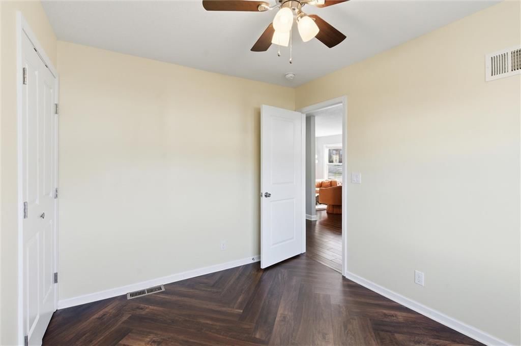 618 W 85th Terrace — photo 12