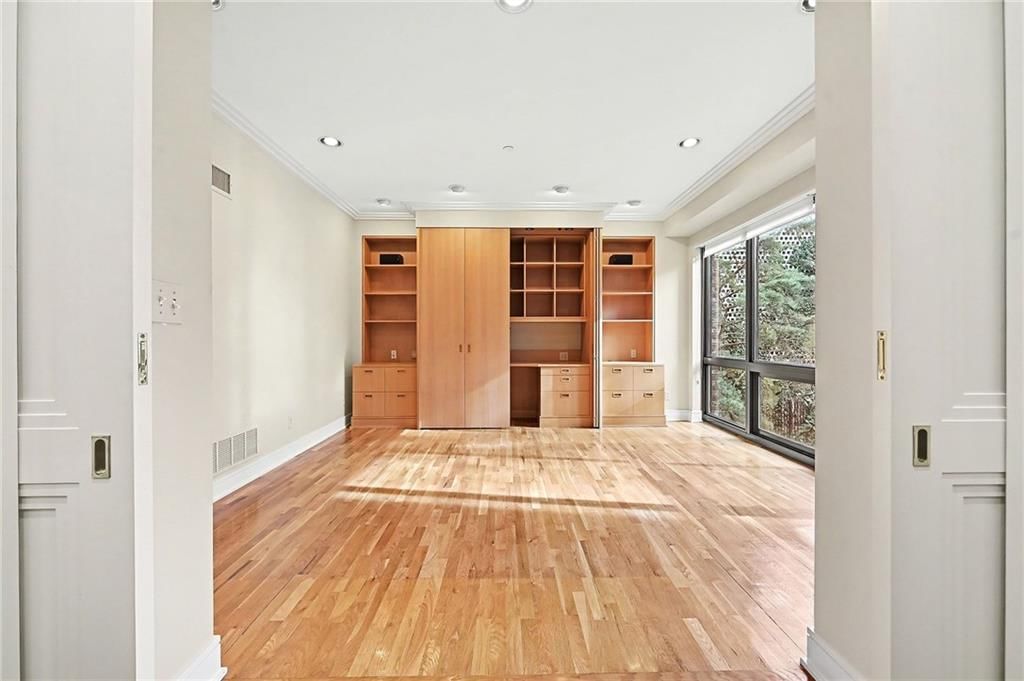 433 Ward Parkway — photo 17