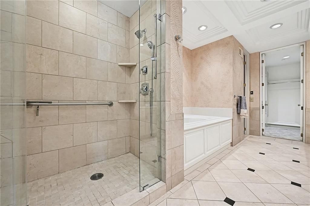 433 Ward Parkway — photo 23