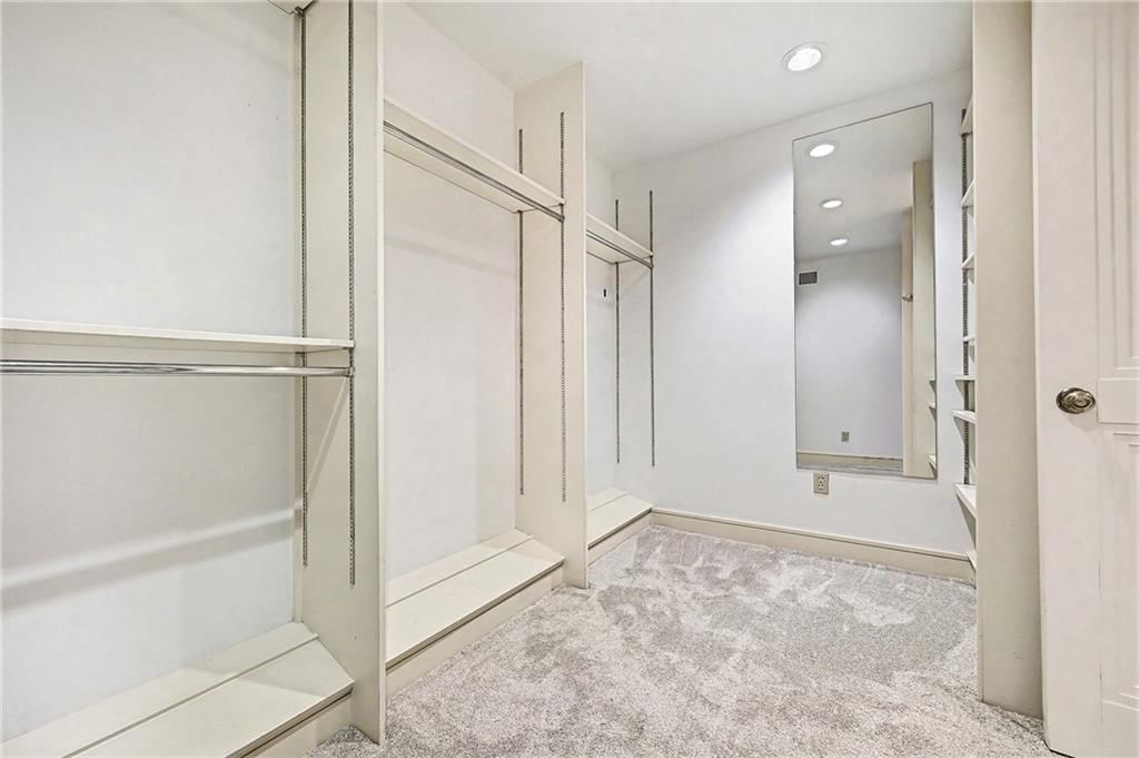 433 Ward Parkway — photo 24