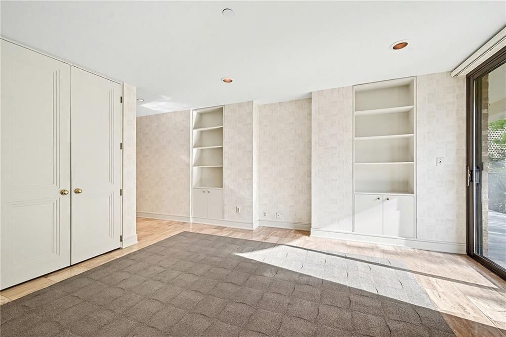 433 Ward Parkway — photo 25