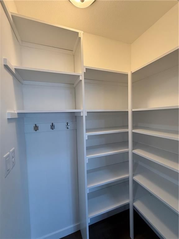 315 W Cornhill Street — photo 20