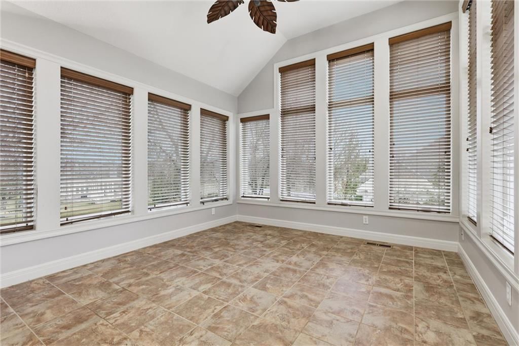 11813 S Hallet Street — photo 10