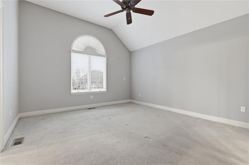 11813 S Hallet Street — photo 15