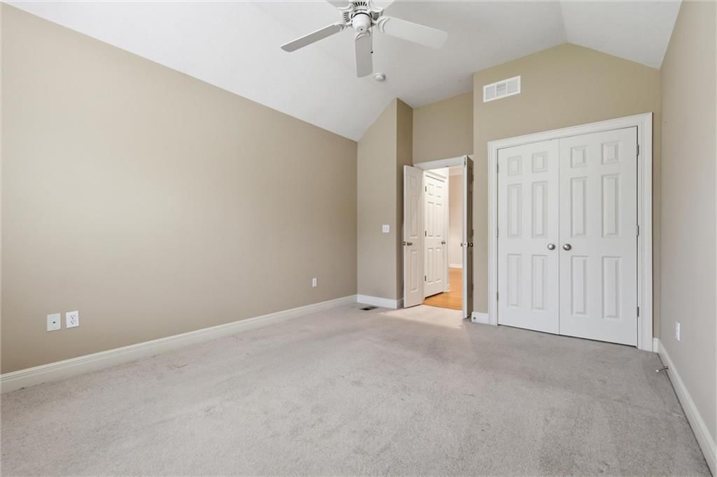 11813 S Hallet Street — photo 25
