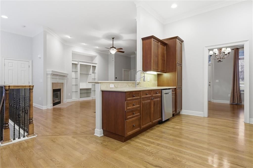 11813 S Hallet Street — photo 26