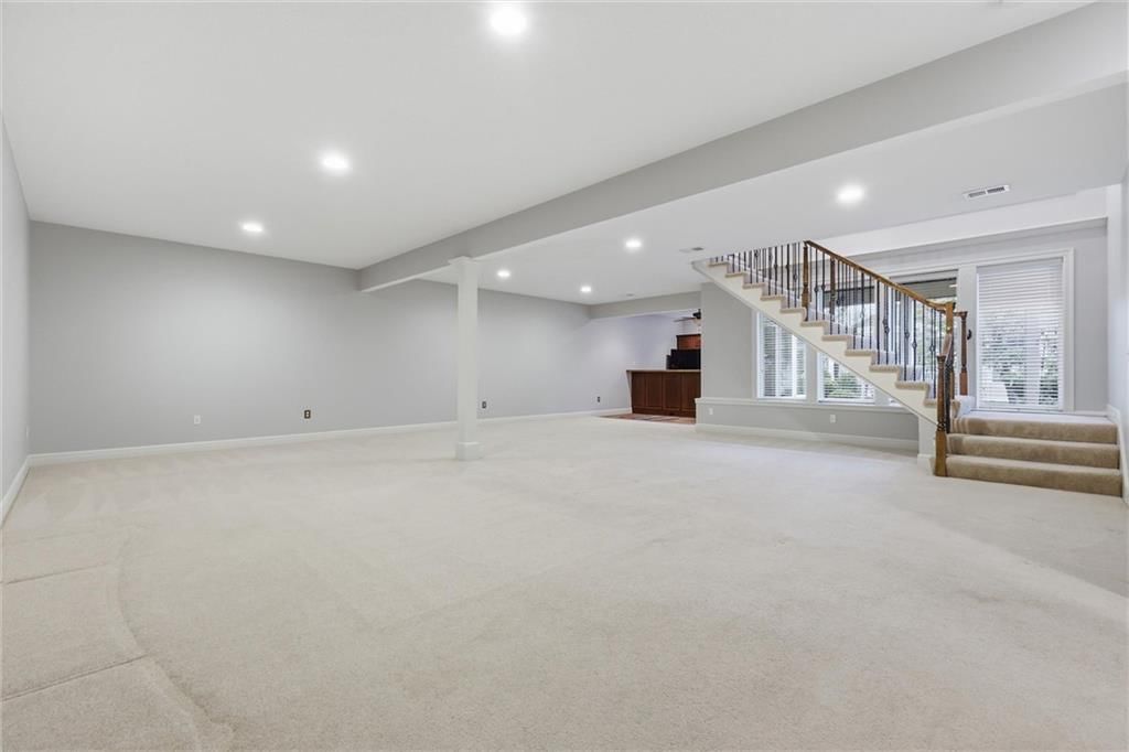 11813 S Hallet Street — photo 28