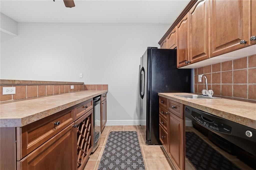 11813 S Hallet Street — photo 30