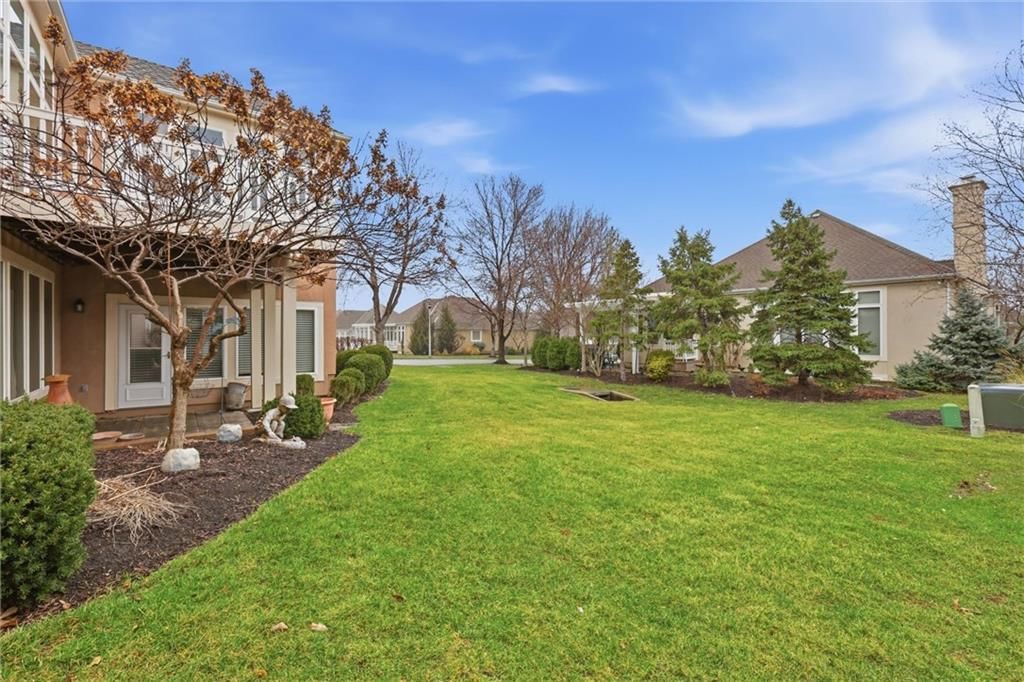 11813 S Hallet Street — photo 36