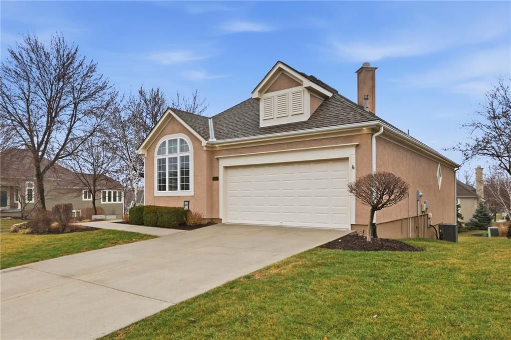 11813 S Hallet Street — photo 38