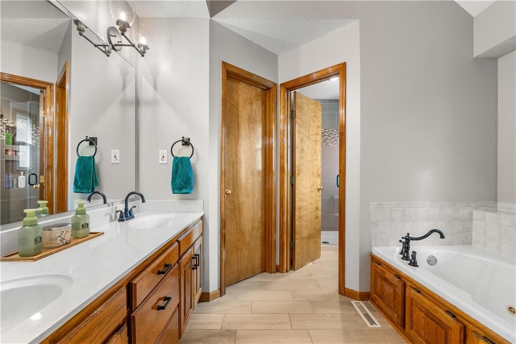 1317 NE Quail Walk Drive — photo 21