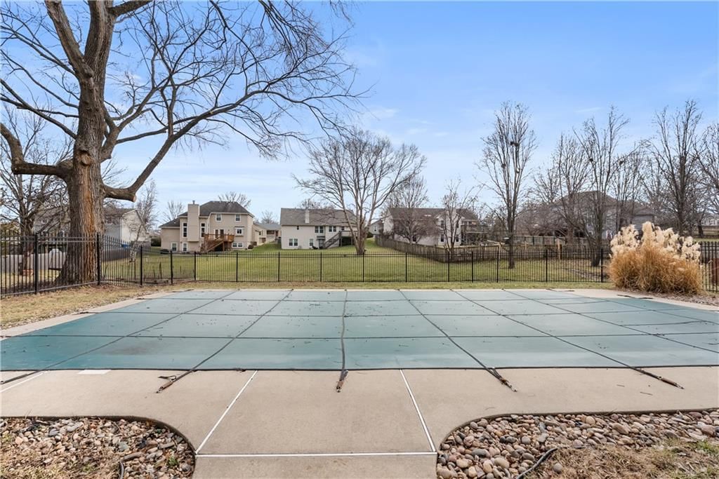 1317 NE Quail Walk Drive — photo 40