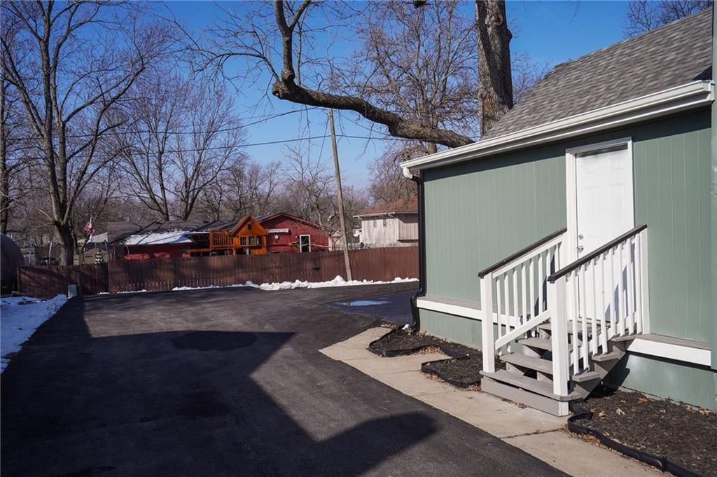 216 Main Street — photo 43