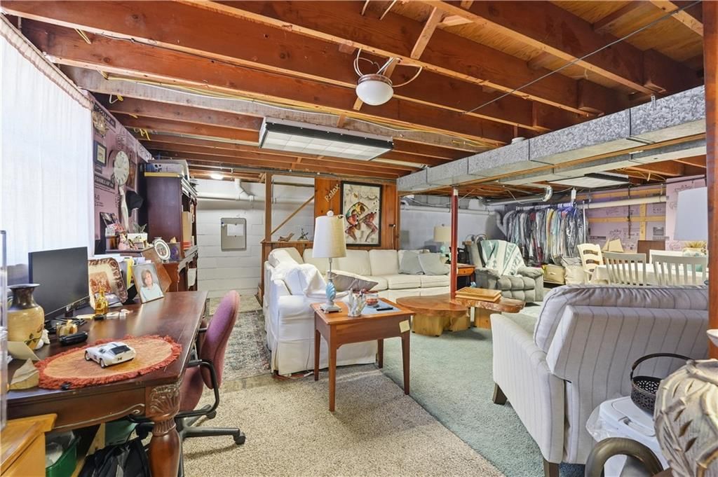 1424 Lawrence Avenue — photo 15