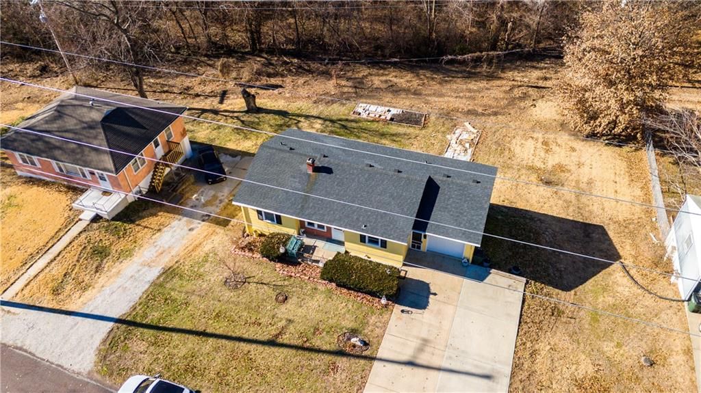 1424 Lawrence Avenue — photo 21