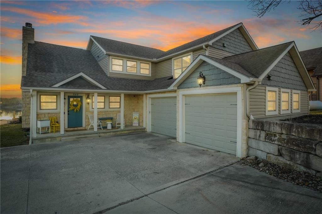 560 Lake Viking Terrace — photo 1