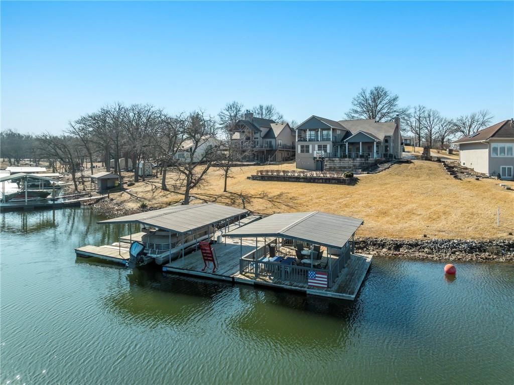 560 Lake Viking Terrace — photo 5