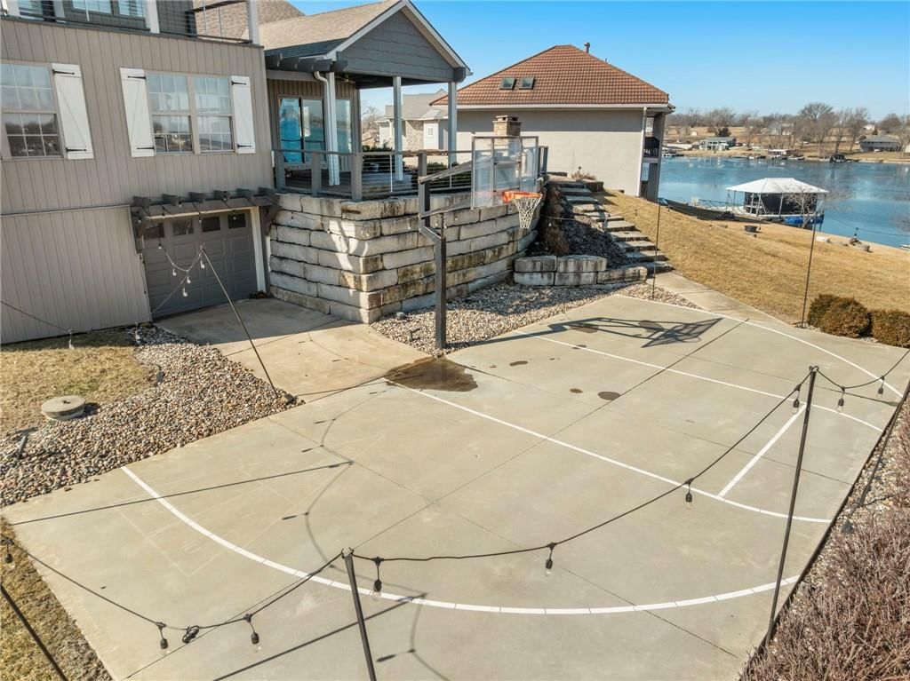 560 Lake Viking Terrace — photo 7
