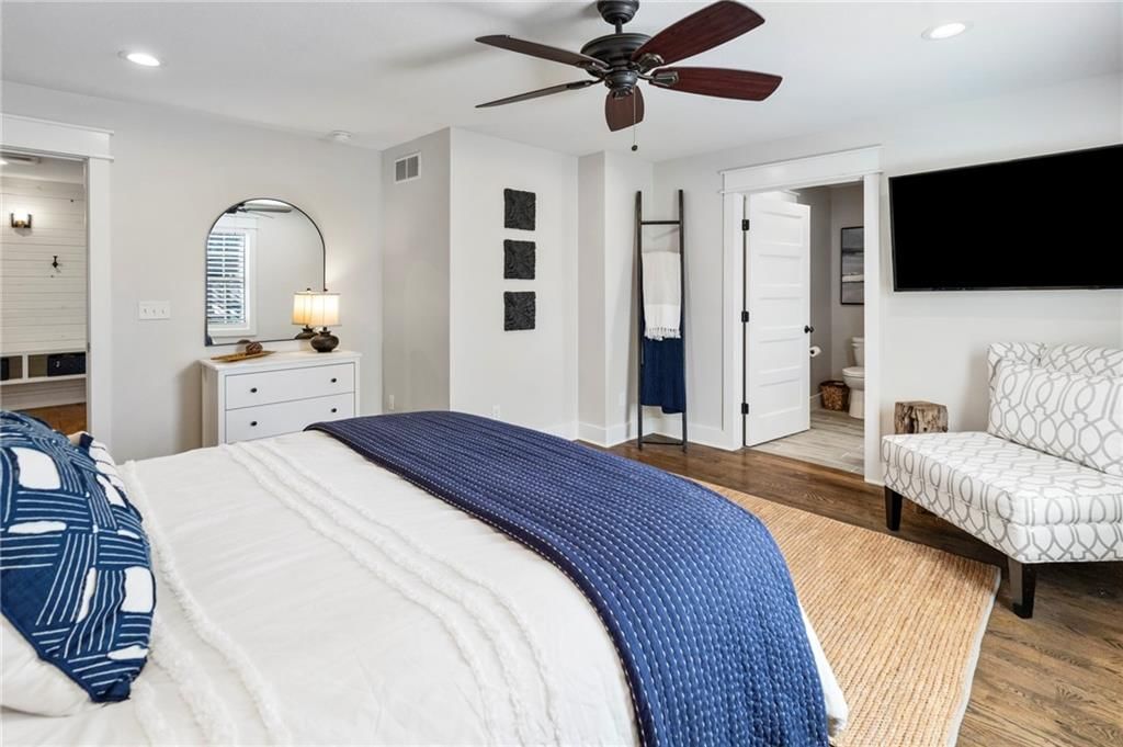 560 Lake Viking Terrace — photo 46