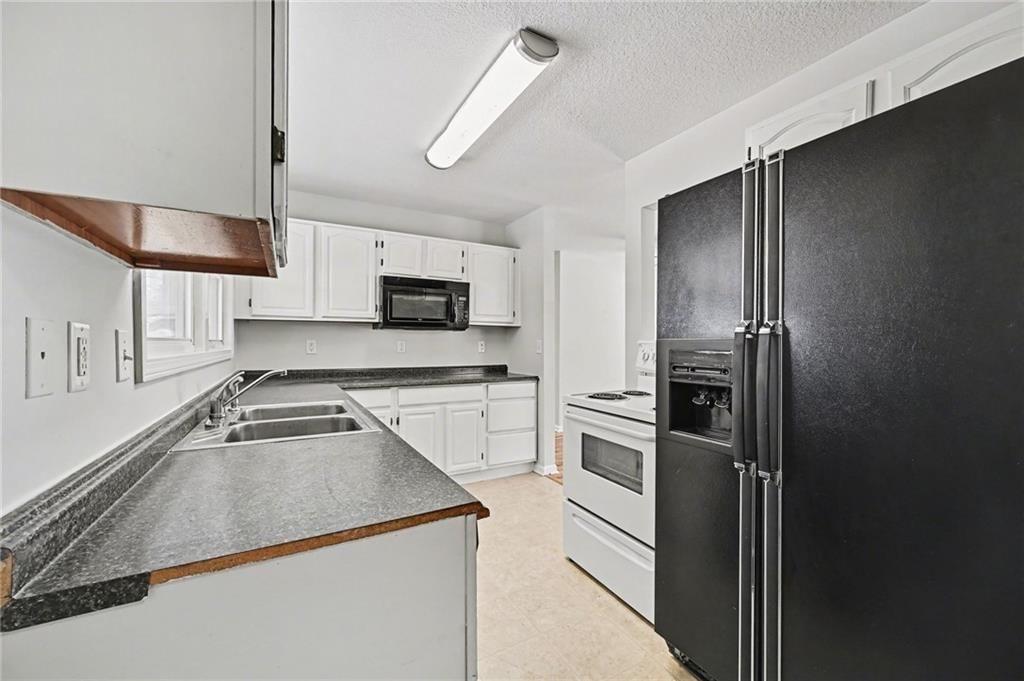 4223 N Virginia Avenue — photo 8