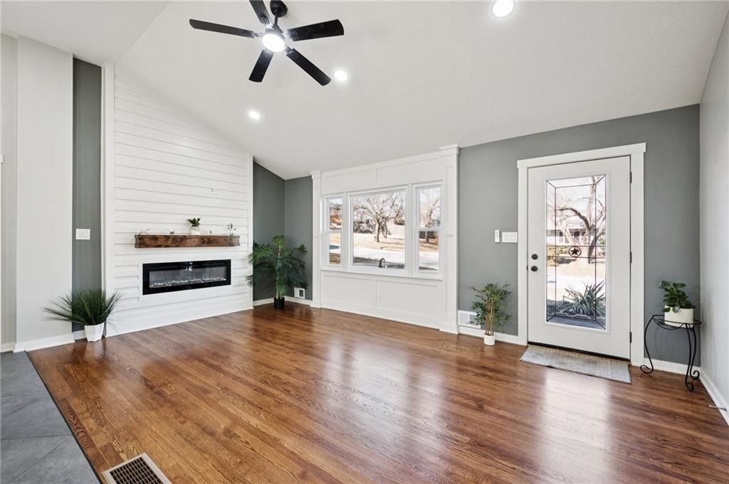 7007 Rowland Avenue — photo 3