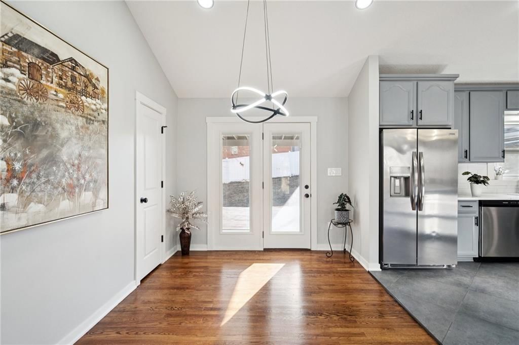 7007 Rowland Avenue — photo 9
