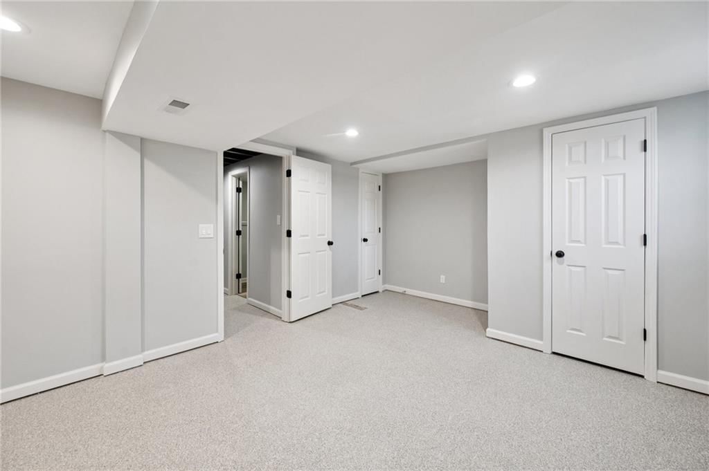 7007 Rowland Avenue — photo 20