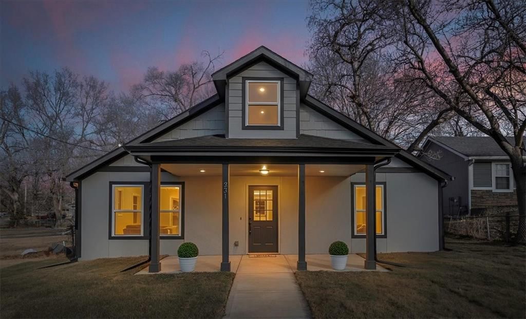 231 Coronado Road, Bonner Springs, KS