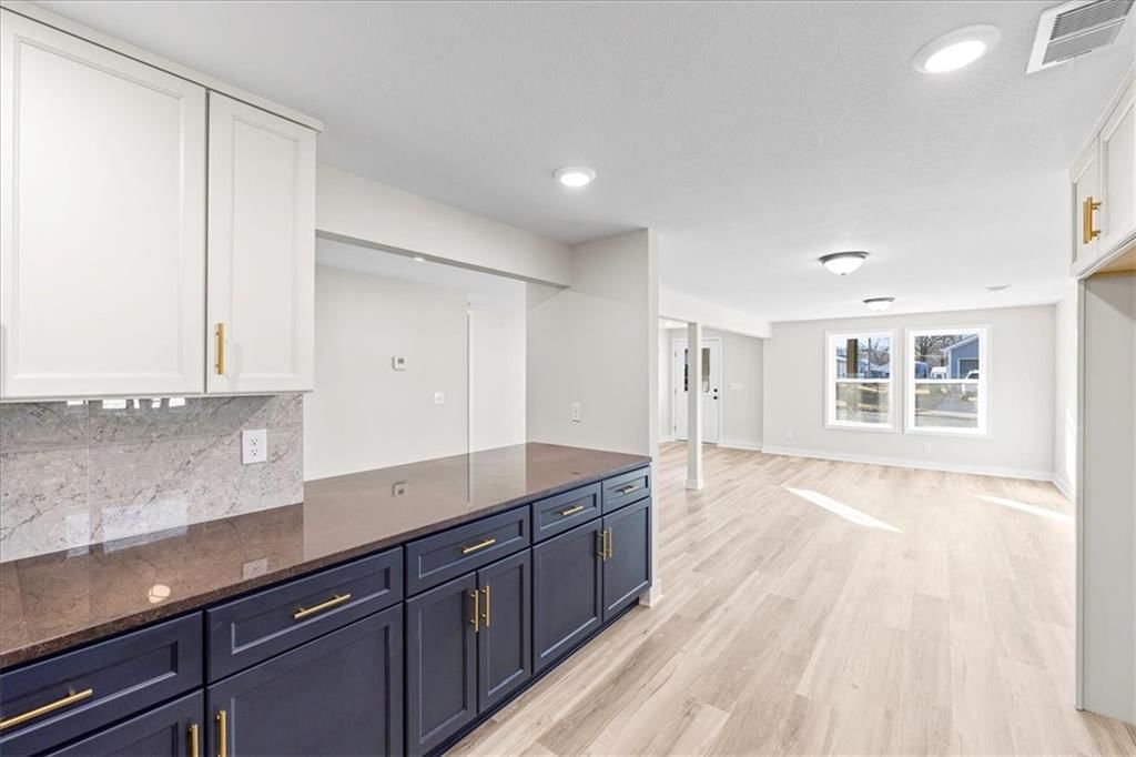 231 Coronado Road — photo 14