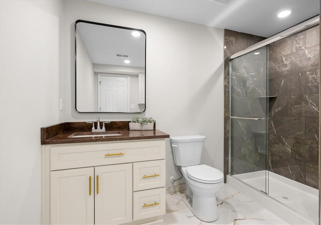 231 Coronado Road — photo 24