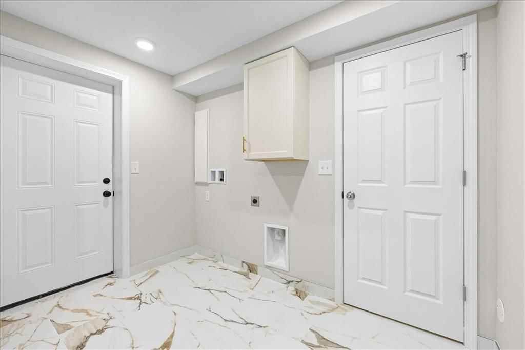 231 Coronado Road — photo 25