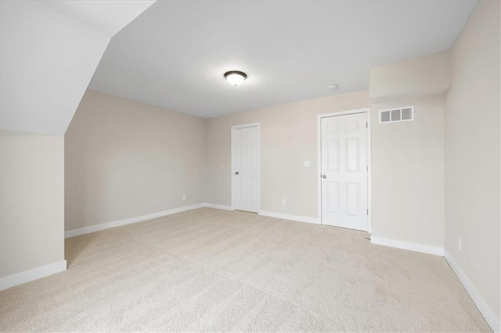 231 Coronado Road — photo 33