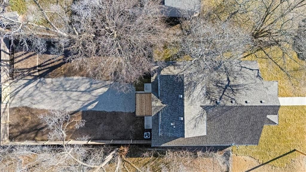 231 Coronado Road — photo 39
