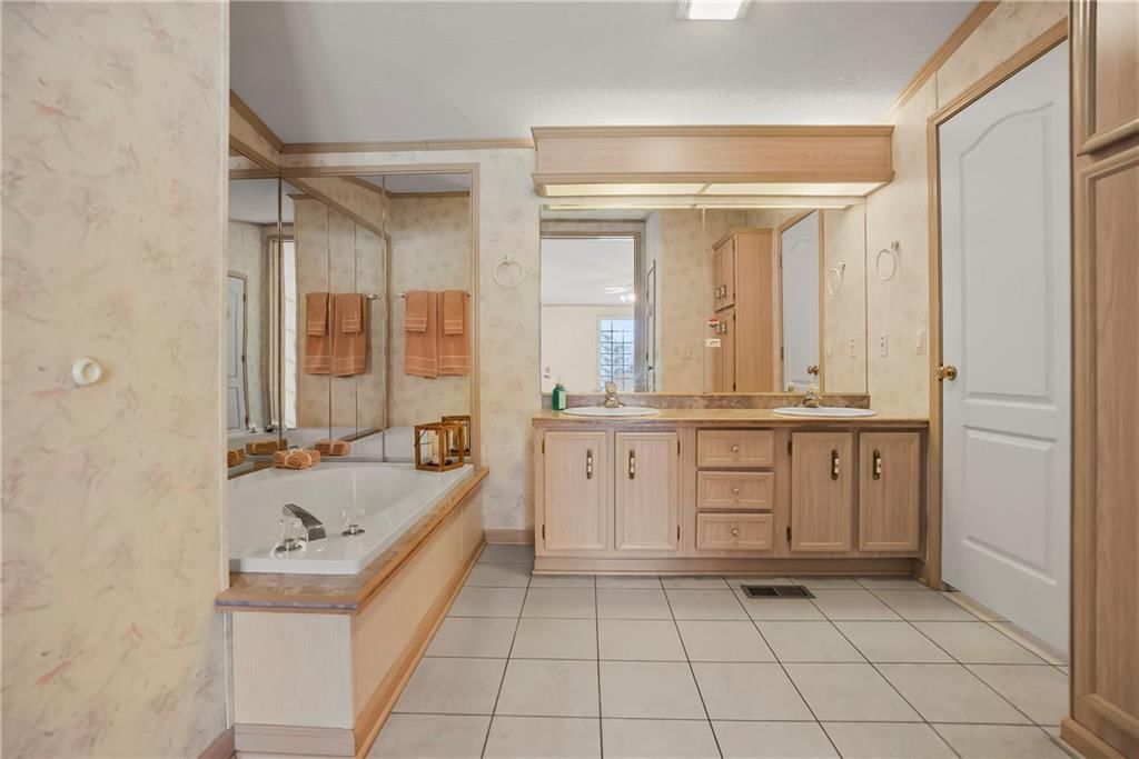 1 Deepwoods Court — photo 22