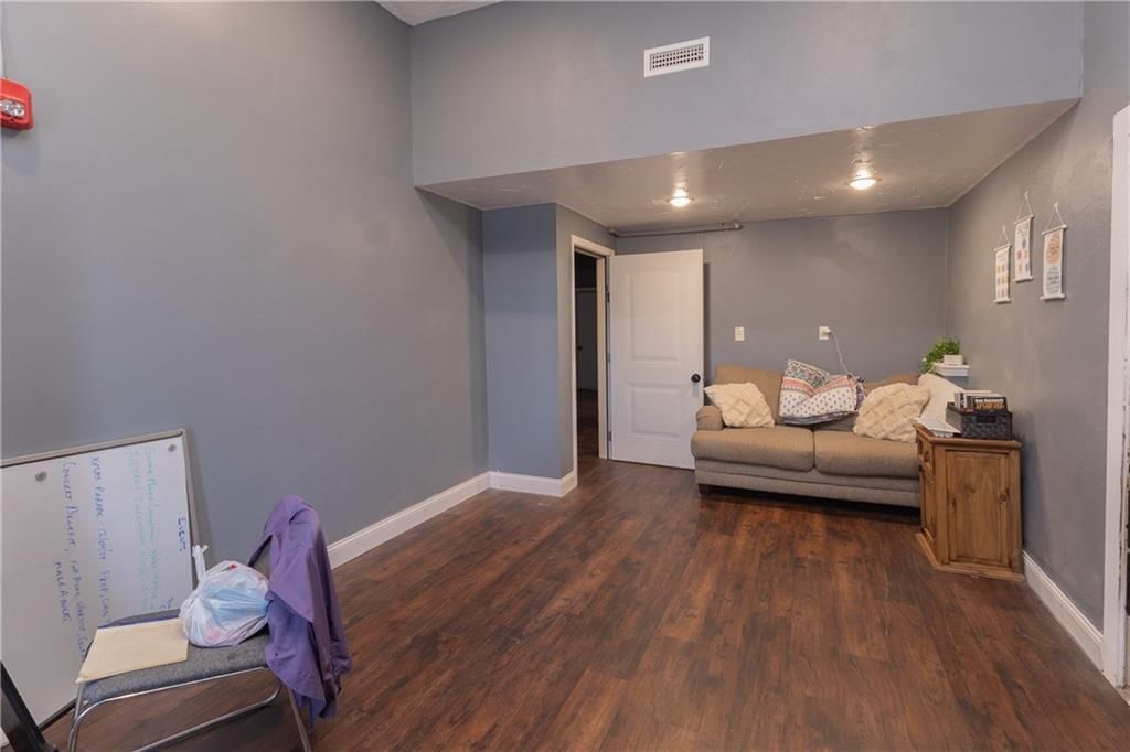 1103 Illinois Street — photo 10