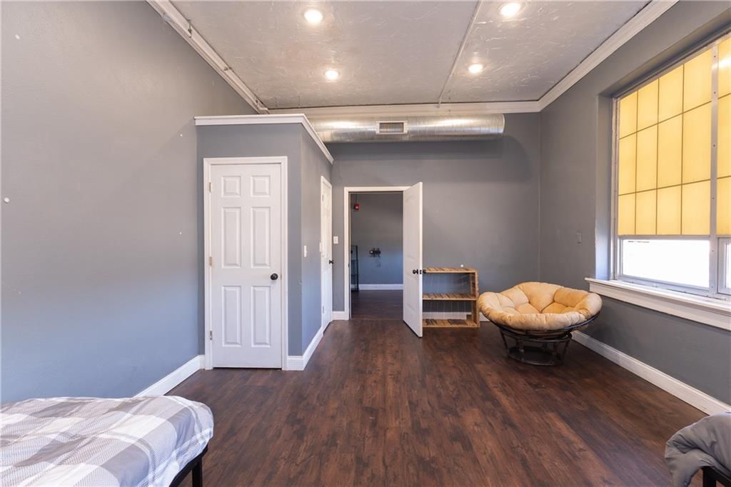 1103 Illinois Street — photo 15