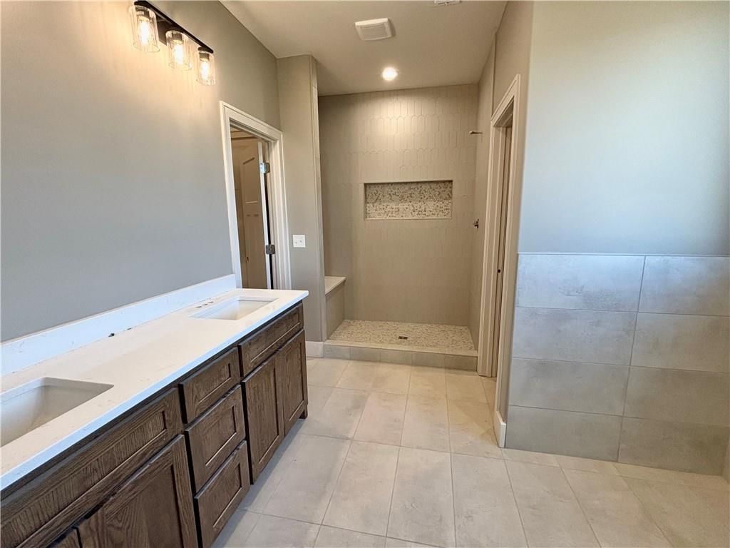 1206 NW 4th Street — photo 9