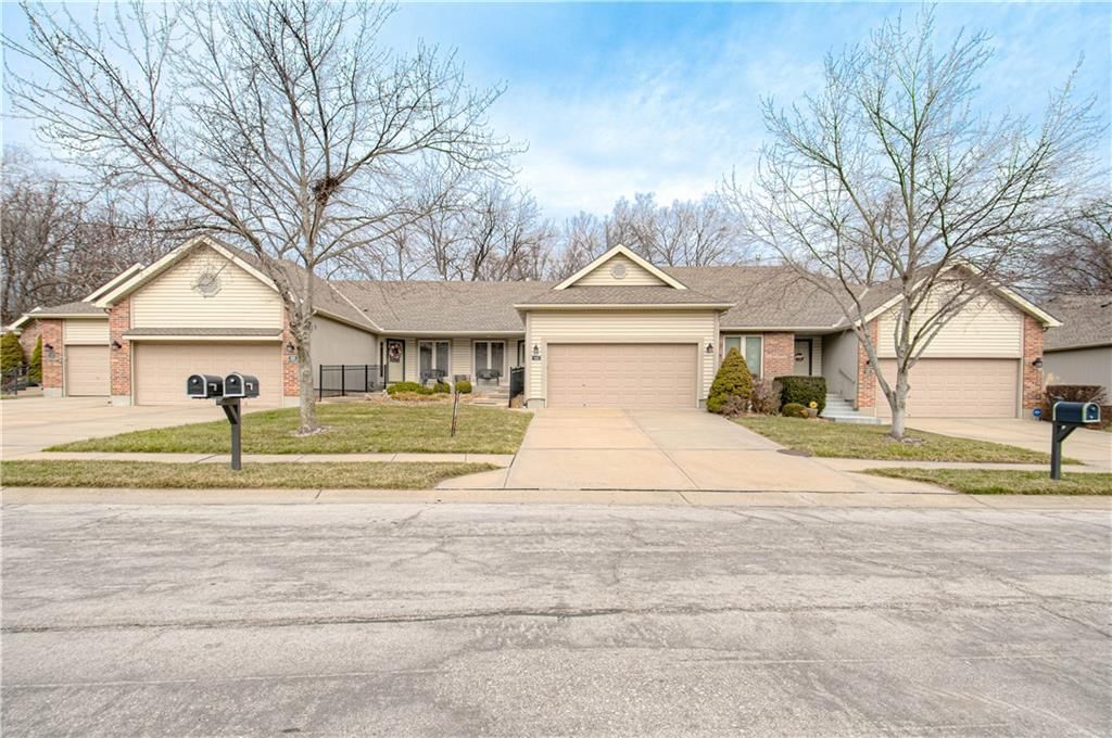 1012 NE 75th Street, Gladstone, MO