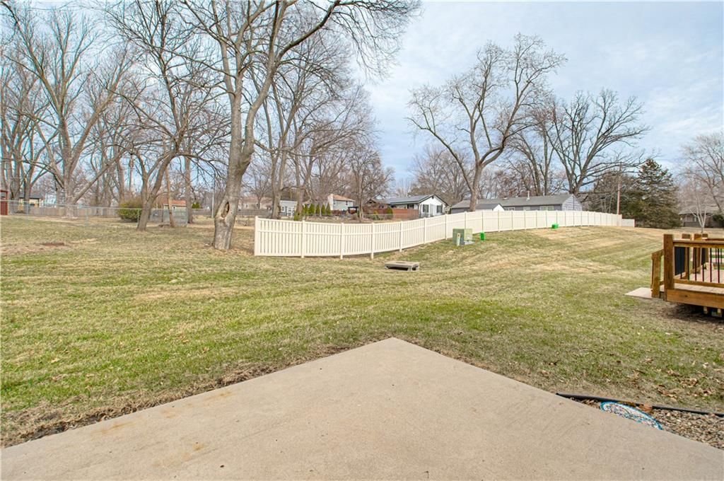 1012 NE 75th Street — photo 37