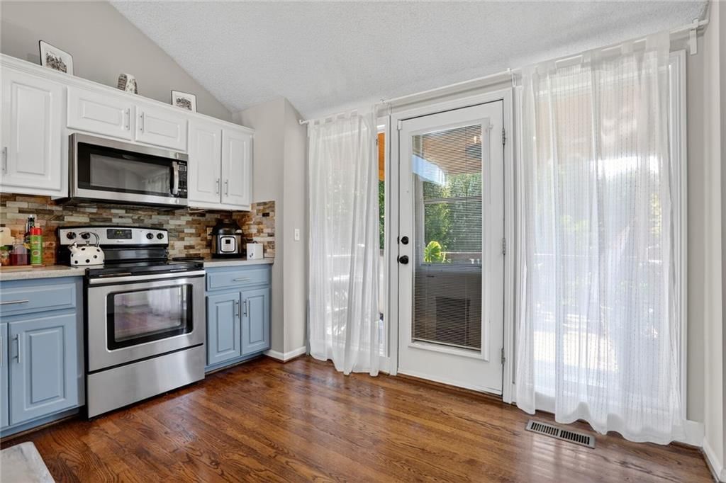 4715 NW 92nd Street — photo 7