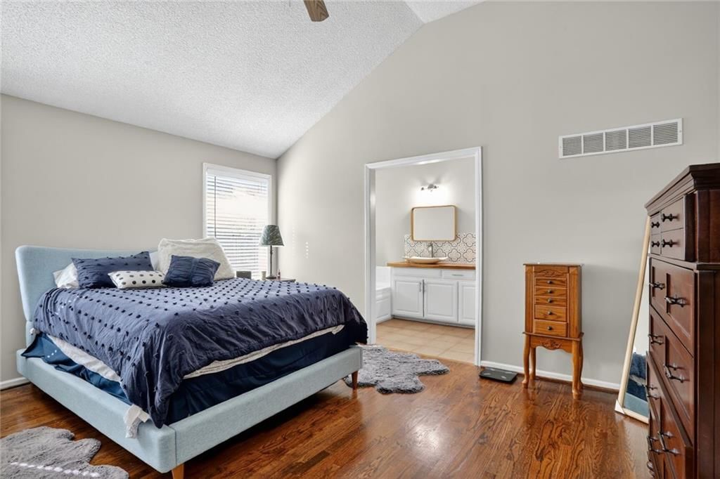 4715 NW 92nd Street — photo 9