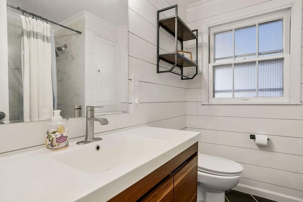 7115 Roe Avenue — photo 19