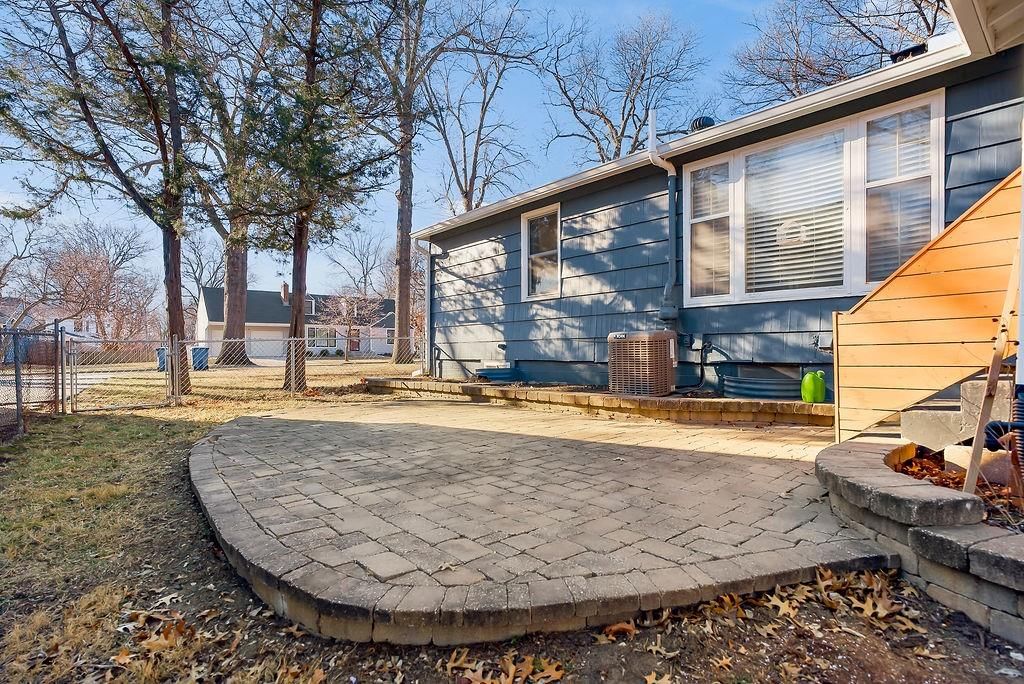 7115 Roe Avenue — photo 33