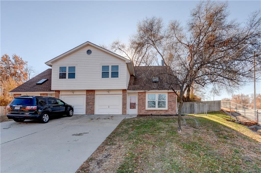 405 NE 90th Terrace, Kansas City, MO