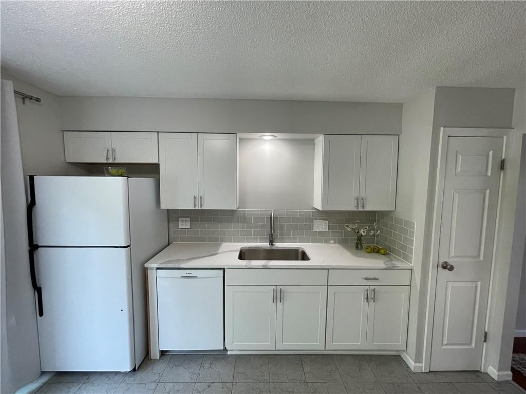 3301 Bridge Manor Drive — photo 2